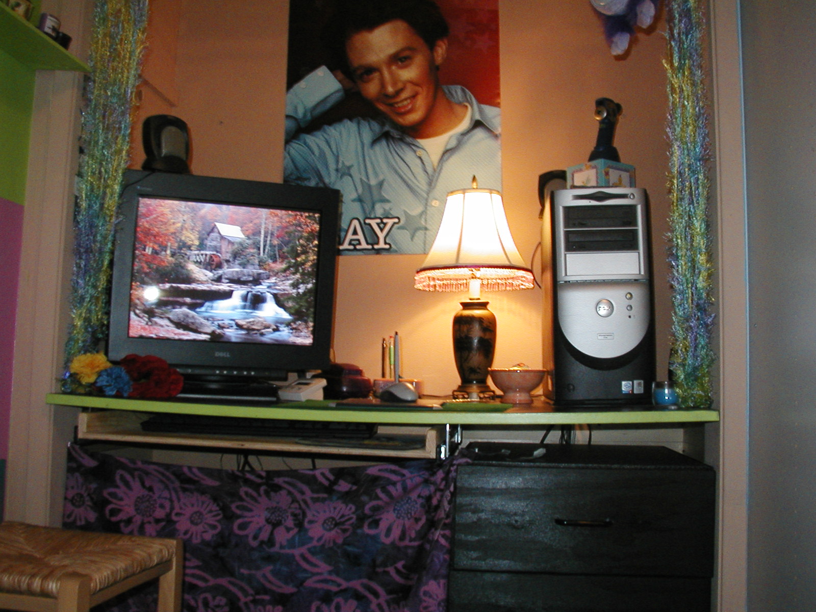desk.jpg